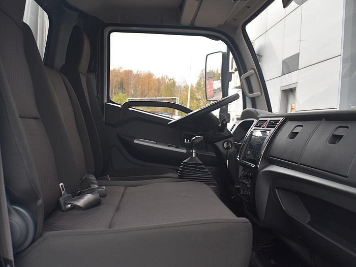 Тентованный фургон DongFeng Z55L